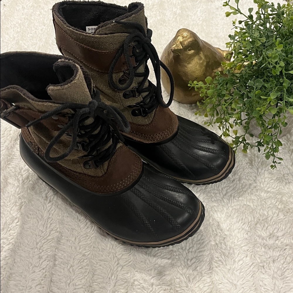 Sorel Vintage Waterproof Duck Boots - Picture 3 of 8